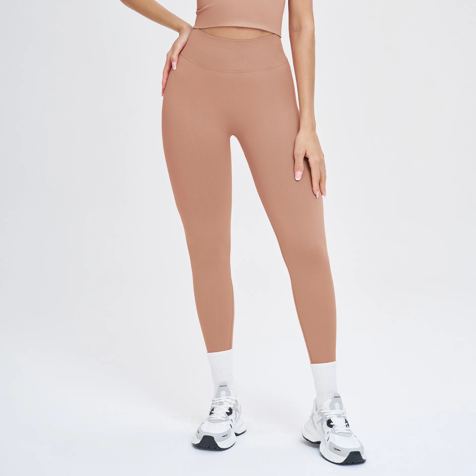 Seamless Scrunch Yoga Leggings — No T-Line, High Waist, Quick-Dry Activewear for Women