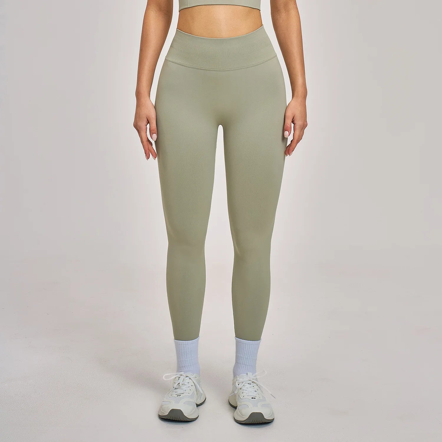 Seamless Scrunch Yoga Leggings — No T-Line, High Waist, Quick-Dry Activewear for Women