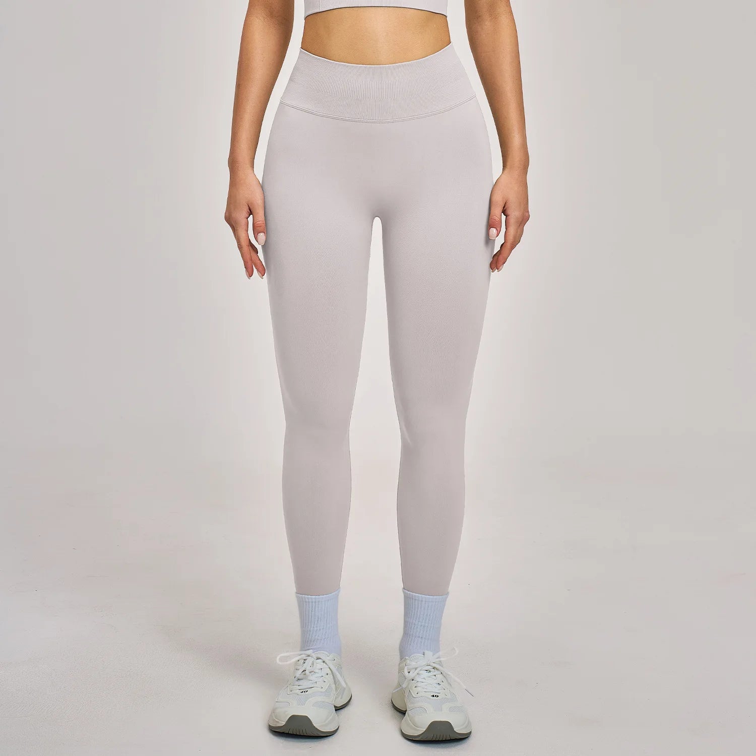 Seamless Scrunch Yoga Leggings — No T-Line, High Waist, Quick-Dry Activewear for Women