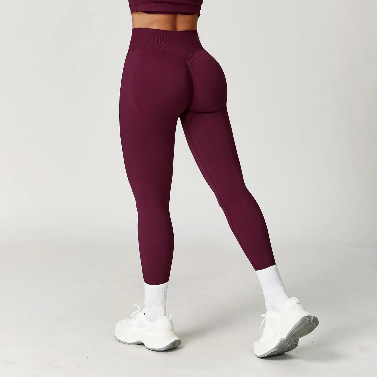 Seamless Scrunch Yoga Leggings — No T-Line, High Waist, Quick-Dry Activewear for Women