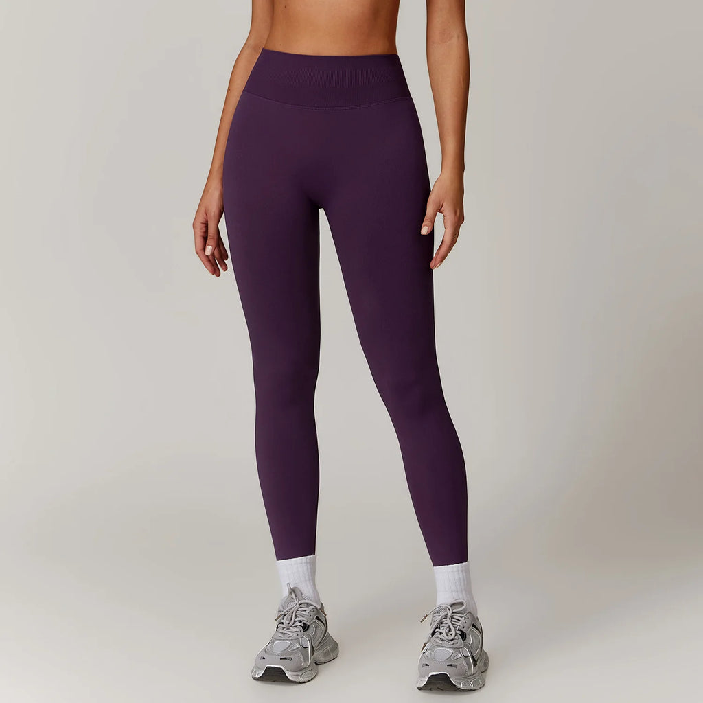 Seamless Scrunch Yoga Leggings — No T-Line, High Waist, Quick-Dry Activewear for Women